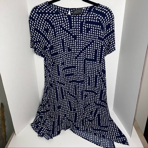 ASTR Navy Blue and White Geometric Print Hi-Low Shift Dress - Picture 3 of 8